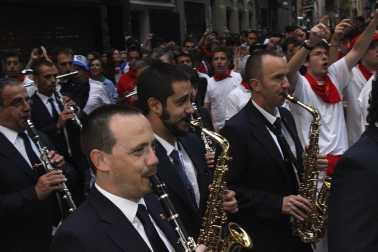 Las Dianas, por las calles de Pamplona en la mañana del 12 de julio