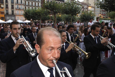 Las Dianas, por las calles de Pamplona en la mañana del 12 de julio