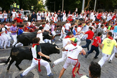 Im&aacute;genes del encierro del 12 de julio, con toros de Victoriano del R&iacute;o