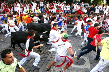 Im&aacute;genes del encierro del 12 de julio, con toros de Victoriano del R&iacute;o