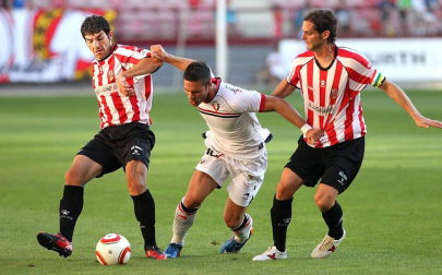 Logroñés 0 - Osasuna 3. Imágenes del primer encuentro de la pretemporada 2011-2012 de Osasuna, jugado ante el Logroñés que los de Mendilibar han ganado con solvencia.