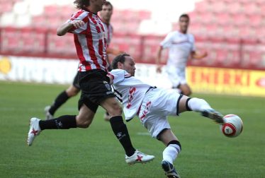 Logroñés 0 - Osasuna 3. Imágenes del primer encuentro de la pretemporada 2011-2012 de Osasuna, jugado ante el Logroñés que los de Mendilibar han ganado con solvencia.
