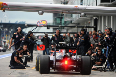 El piloto español Fernando Alonso (Ferrari) sigue demostrando que la evolución de su monoplaza va por buen camino y ha marcado este viernes el mejor registro en la primera sesión de entrenamientos libres del Gran Premio de Alemania, una vez más marcado de cerca por los Red Bull de Sebastian Vettel y Mark Webber.