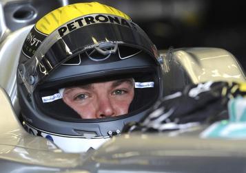 El piloto español Fernando Alonso (Ferrari) sigue demostrando que la evolución de su monoplaza va por buen camino y ha marcado este viernes el mejor registro en la primera sesión de entrenamientos libres del Gran Premio de Alemania, una vez más marcado de cerca por los Red Bull de Sebastian Vettel y Mark Webber.