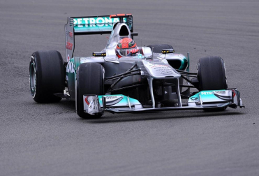 El piloto español Fernando Alonso (Ferrari) sigue demostrando que la evolución de su monoplaza va por buen camino y ha marcado este viernes el mejor registro en la primera sesión de entrenamientos libres del Gran Premio de Alemania, una vez más marcado de cerca por los Red Bull de Sebastian Vettel y Mark Webber.