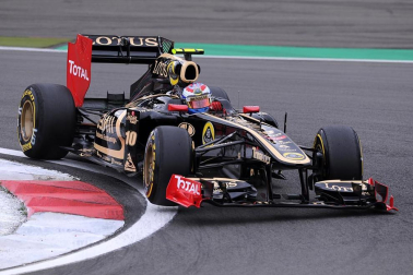 El piloto español Fernando Alonso (Ferrari) sigue demostrando que la evolución de su monoplaza va por buen camino y ha marcado este viernes el mejor registro en la primera sesión de entrenamientos libres del Gran Premio de Alemania, una vez más marcado de cerca por los Red Bull de Sebastian Vettel y Mark Webber.