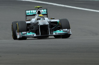 El piloto español Fernando Alonso (Ferrari) sigue demostrando que la evolución de su monoplaza va por buen camino y ha marcado este viernes el mejor registro en la primera sesión de entrenamientos libres del Gran Premio de Alemania, una vez más marcado de cerca por los Red Bull de Sebastian Vettel y Mark Webber.