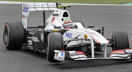 El piloto español Fernando Alonso (Ferrari) sigue demostrando que la evolución de su monoplaza va por buen camino y ha marcado este viernes el mejor registro en la primera sesión de entrenamientos libres del Gran Premio de Alemania, una vez más marcado de cerca por los Red Bull de Sebastian Vettel y Mark Webber.