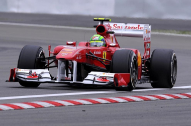 El piloto español Fernando Alonso (Ferrari) sigue demostrando que la evolución de su monoplaza va por buen camino y ha marcado este viernes el mejor registro en la primera sesión de entrenamientos libres del Gran Premio de Alemania, una vez más marcado de cerca por los Red Bull de Sebastian Vettel y Mark Webber.