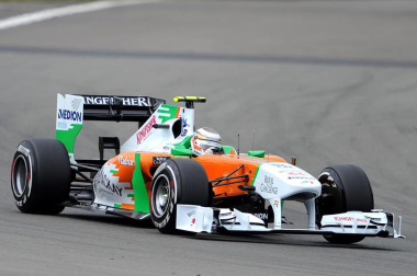 El piloto español Fernando Alonso (Ferrari) sigue demostrando que la evolución de su monoplaza va por buen camino y ha marcado este viernes el mejor registro en la primera sesión de entrenamientos libres del Gran Premio de Alemania, una vez más marcado de cerca por los Red Bull de Sebastian Vettel y Mark Webber.