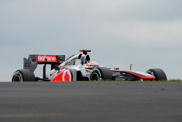 El piloto español Fernando Alonso (Ferrari) sigue demostrando que la evolución de su monoplaza va por buen camino y ha marcado este viernes el mejor registro en la primera sesión de entrenamientos libres del Gran Premio de Alemania, una vez más marcado de cerca por los Red Bull de Sebastian Vettel y Mark Webber.