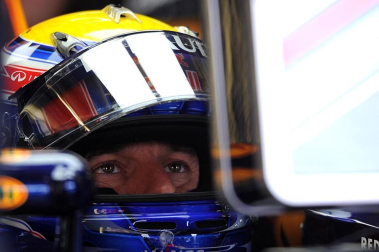 El piloto español Fernando Alonso (Ferrari) sigue demostrando que la evolución de su monoplaza va por buen camino y ha marcado este viernes el mejor registro en la primera sesión de entrenamientos libres del Gran Premio de Alemania, una vez más marcado de cerca por los Red Bull de Sebastian Vettel y Mark Webber.