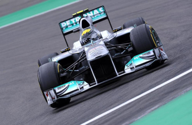 El piloto español Fernando Alonso (Ferrari) sigue demostrando que la evolución de su monoplaza va por buen camino y ha marcado este viernes el mejor registro en la primera sesión de entrenamientos libres del Gran Premio de Alemania, una vez más marcado de cerca por los Red Bull de Sebastian Vettel y Mark Webber.
