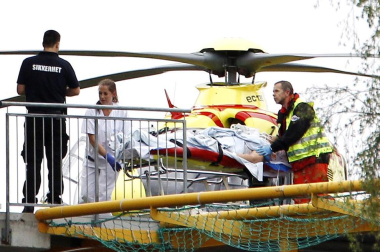 Imágenes del barrio gubernamental de Oslo, donde se desató una primera explosión, y de la isla Utoya, donde se celebraba un campamento juvenil del Partido Laborista y el principal sospechoso de la matanza protagonizó un tiroteo