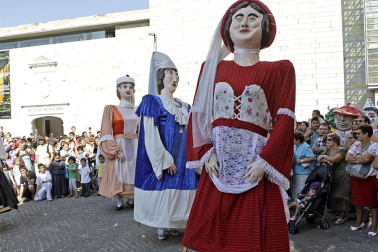 Imágenes de las fiestas en la localidad navarra de Corella y en la celebración de San Fermín Chiquito en Pamplona.