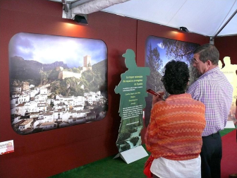 Con motivo de la conmemoración del octavo centenario de la Batalla de las Navas de Tolosa, una exposición promocional de Jaén se ha trasladado a la capital Navarra bajo el lema "Unidas por la Historia".