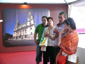 Con motivo de la conmemoración del octavo centenario de la Batalla de las Navas de Tolosa, una exposición promocional de Jaén se ha trasladado a la capital Navarra bajo el lema "Unidas por la Historia".