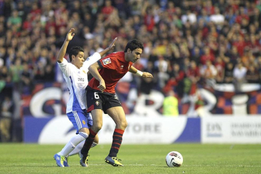 Imágenes del partido entre Osasuna y el Zaragoza, en el que los rojillos se impusieron 3-0 durante la novena jornada del Fútbol de Primera División.