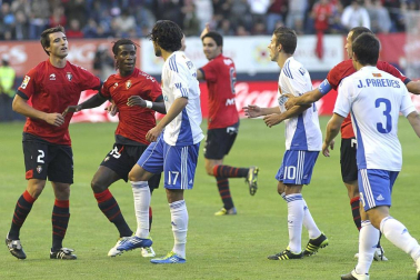 Imágenes del partido entre Osasuna y el Zaragoza, en el que los rojillos se impusieron 3-0 durante la novena jornada del Fútbol de Primera División.