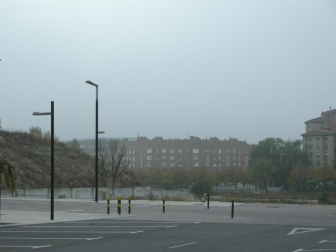 Varios lugares de Pamplona amanecen con niebla este domingo