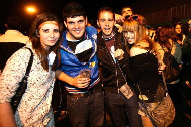 Imágenes de la celebración de la Carpa Universitaria durante la noche del viernes 4 de noviembre de 2011.