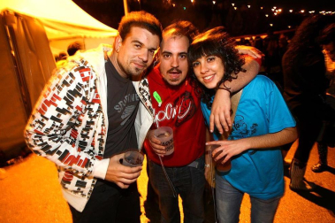 Imágenes de la celebración de la Carpa Universitaria durante la noche del viernes 4 de noviembre de 2011.