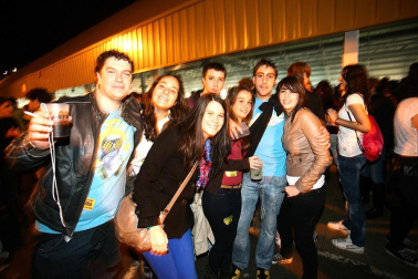 Imágenes de la celebración de la Carpa Universitaria durante la noche del viernes 4 de noviembre de 2011.