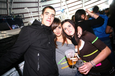 Imágenes de la celebración de la Carpa Universitaria durante la noche del viernes 4 de noviembre de 2011.