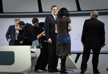 Rajoy y Rubalcaba se enfrentan en el debate televisado por la Academia de televisión, en el Palacio de Congresos.