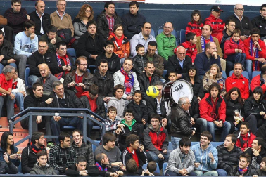 Imágenes de la afición del Reyno de Navarra en el encuentro Osasuna 0 - Rayo Vallecano 0.