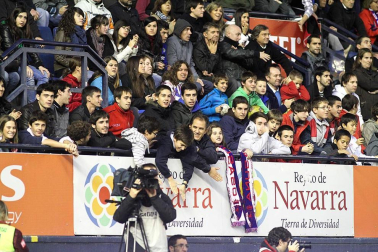 Imágenes de la afición del Reyno de Navarra en el encuentro Osasuna 0 - Rayo Vallecano 0.