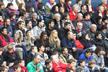 Imágenes de la afición del Reyno de Navarra en el encuentro Osasuna 0 - Rayo Vallecano 0.