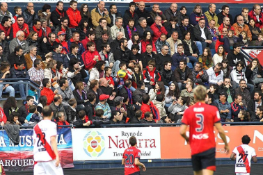 Imágenes de la afición del Reyno de Navarra en el encuentro Osasuna 0 - Rayo Vallecano 0.