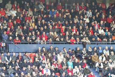 Imágenes de la afición del Reyno de Navarra en el encuentro Osasuna 0 - Rayo Vallecano 0.