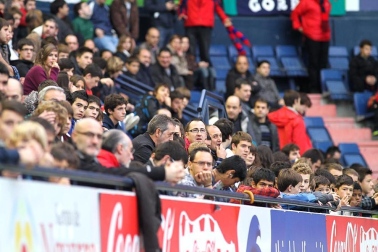 Imágenes de la afición del Reyno de Navarra en el encuentro Osasuna 0 - Rayo Vallecano 0.