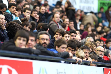 Imágenes de la afición del Reyno de Navarra en el encuentro Osasuna 0 - Rayo Vallecano 0.