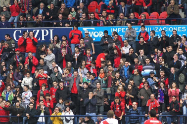 Imágenes de la afición del Reyno de Navarra en el encuentro Osasuna 0 - Rayo Vallecano 0.
