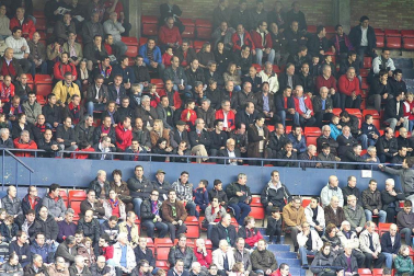 Imágenes de la afición del Reyno de Navarra en el encuentro Osasuna 0 - Rayo Vallecano 0.
