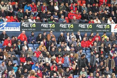 Imágenes de la afición del Reyno de Navarra en el encuentro Osasuna 0 - Rayo Vallecano 0.
