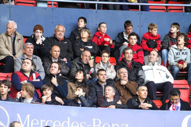 Imágenes de la afición del Reyno de Navarra en el encuentro Osasuna 0 - Rayo Vallecano 0.