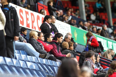 Imágenes de la afición del Reyno de Navarra en el encuentro Osasuna 0 - Rayo Vallecano 0.