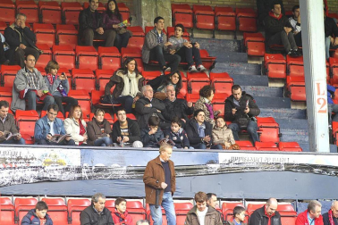 Imágenes de la afición del Reyno de Navarra en el encuentro Osasuna 0 - Rayo Vallecano 0.