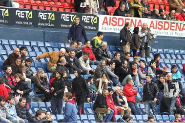 Imágenes de la afición del Reyno de Navarra en el encuentro Osasuna 0 - Rayo Vallecano 0.