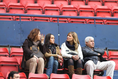 Imágenes de la afición del Reyno de Navarra en el encuentro Osasuna 0 - Rayo Vallecano 0.