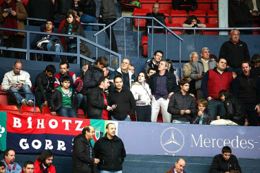 Imágenes de la afición del Reyno de Navarra en el encuentro Osasuna 0 - Rayo Vallecano 0.