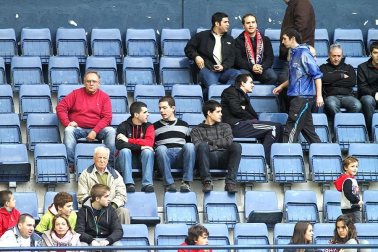 Imágenes de la afición del Reyno de Navarra en el encuentro Osasuna 0 - Rayo Vallecano 0.