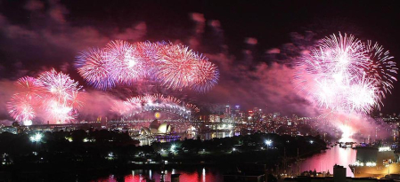 Imágenes de las celebraciones en distintas partes del mundo de la llegada del Año Nuevo 2012 y la despedida de 2011 en la tradicional Nochevieja.