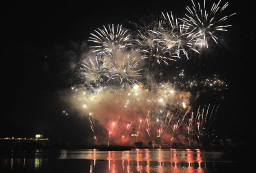 Imágenes de las celebraciones en distintas partes del mundo de la llegada del Año Nuevo 2012 y la despedida de 2011 en la tradicional Nochevieja.