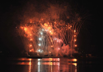 Imágenes de las celebraciones en distintas partes del mundo de la llegada del Año Nuevo 2012 y la despedida de 2011 en la tradicional Nochevieja.
