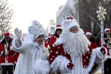 Imágenes de las celebraciones en distintas partes del mundo de la llegada del Año Nuevo 2012 y la despedida de 2011 en la tradicional Nochevieja.